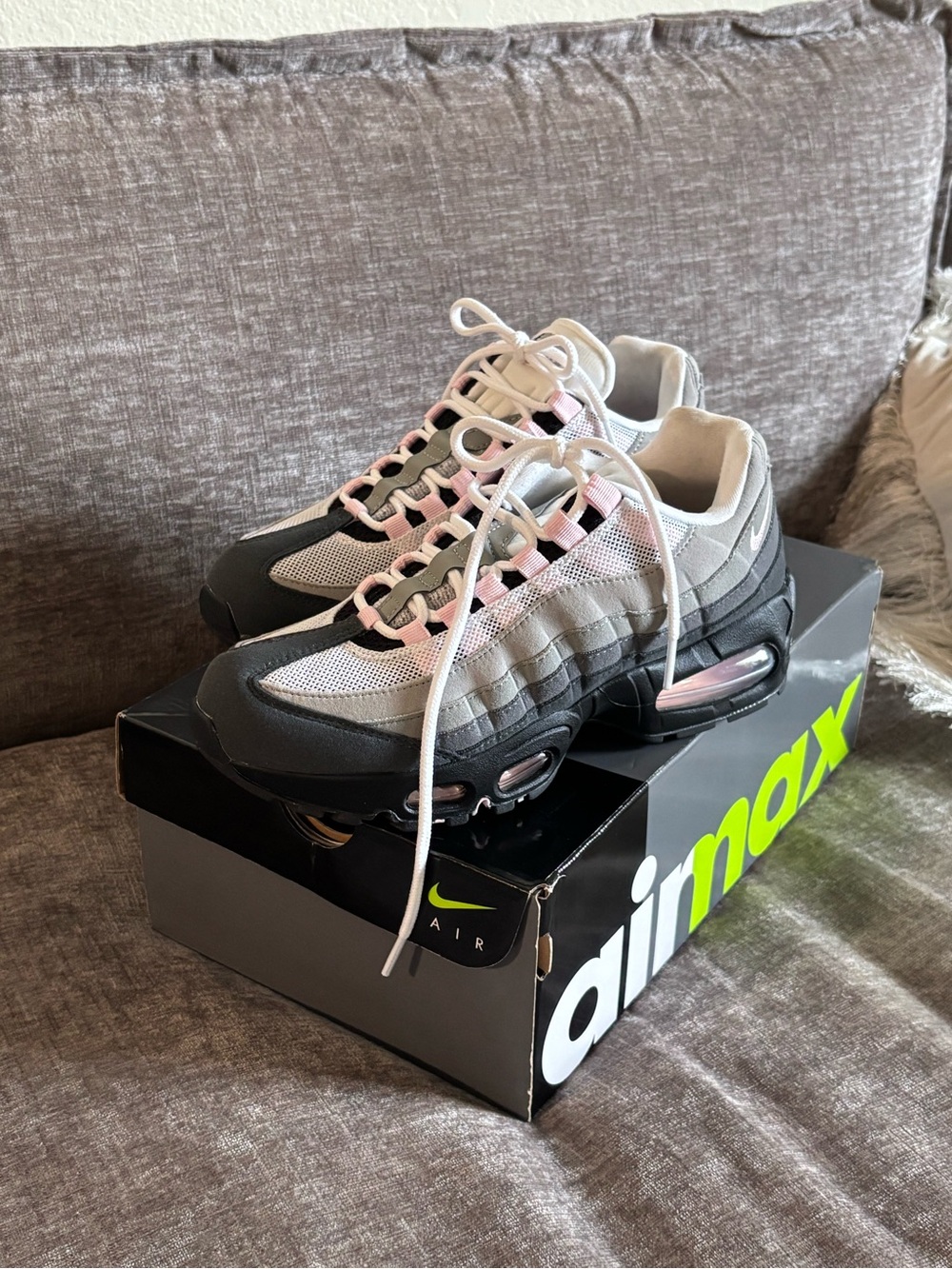 Nike Air Max 95 in Gray with Pink Accents